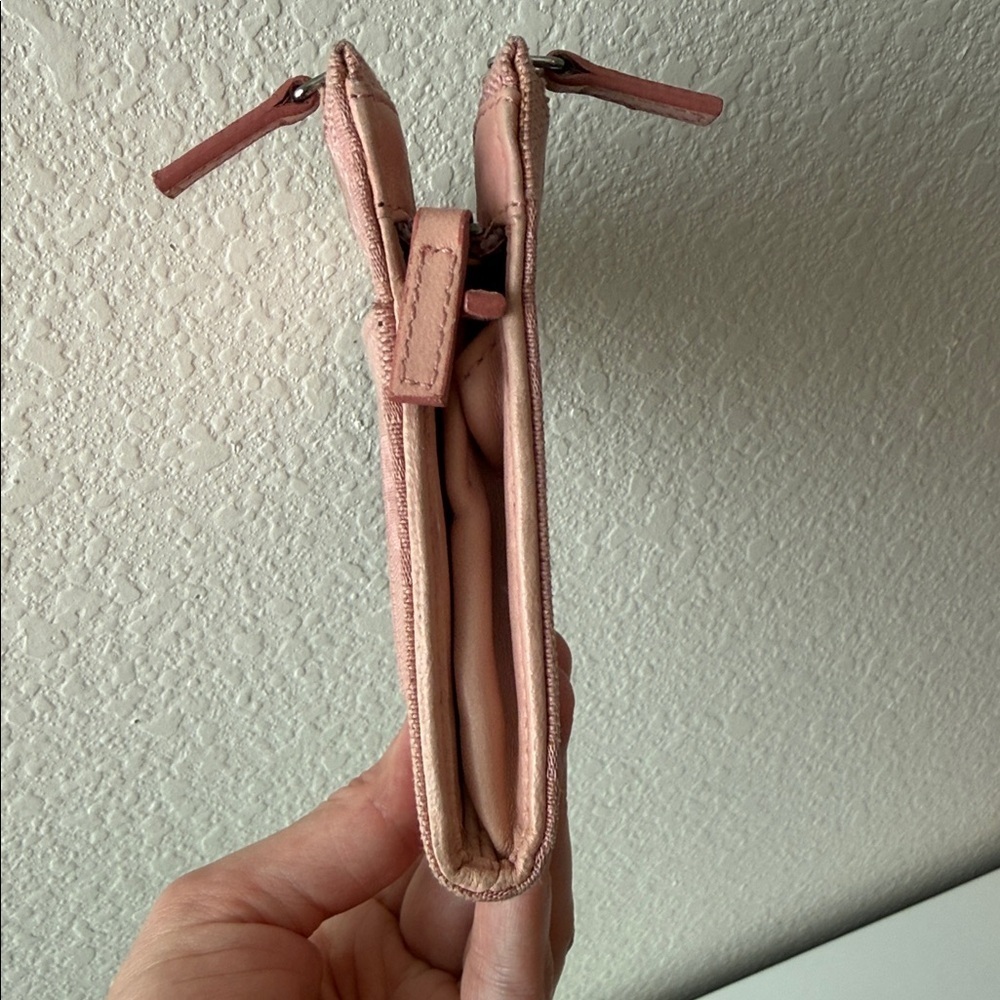 Gucci GG Canvas Zip Wallet Light Pink 5x4 Multiple Zipper Compartments - Picture 10 of 11